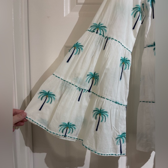 Nimo With Love Embroidered Palm Top - Picture 2 of 3